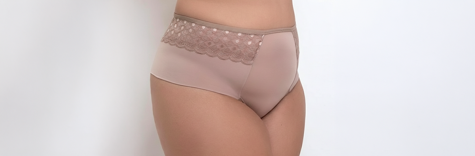 A modeladora plus size que abraça suas curvas com firmeza e elegância: compressão inteligente + renda que valoriza